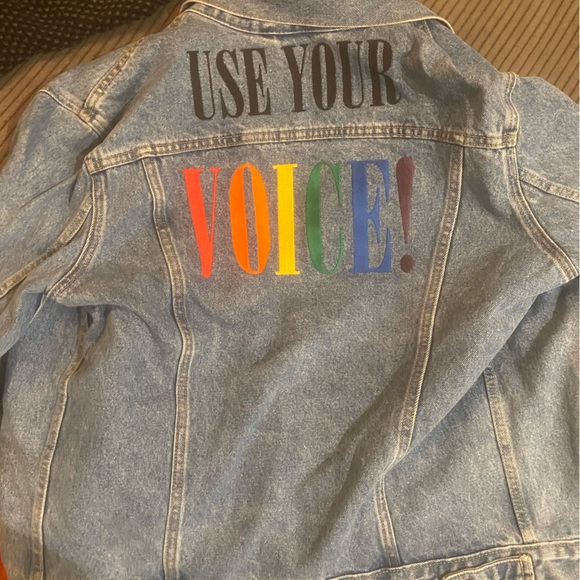 Levi’s oversized denim jacket - Picture 2 of 2